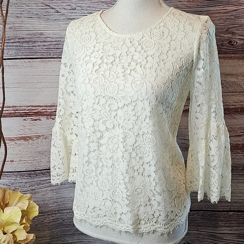 NEW H&M IVORY LACE LINED 3/4 FLARE SLEEVE PULLOVER BLOUSE